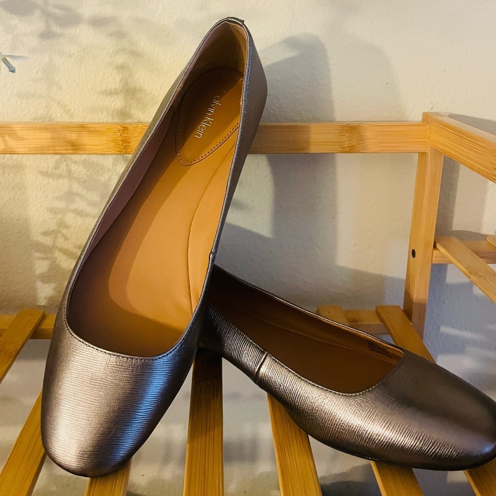 Calvin Klein Metallic Silver Flats - Picture 2 of 6